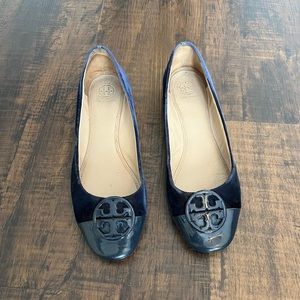 Tory Burch Chelsea Cap Toe Ballet Flat in Blue Velvet - Size 9